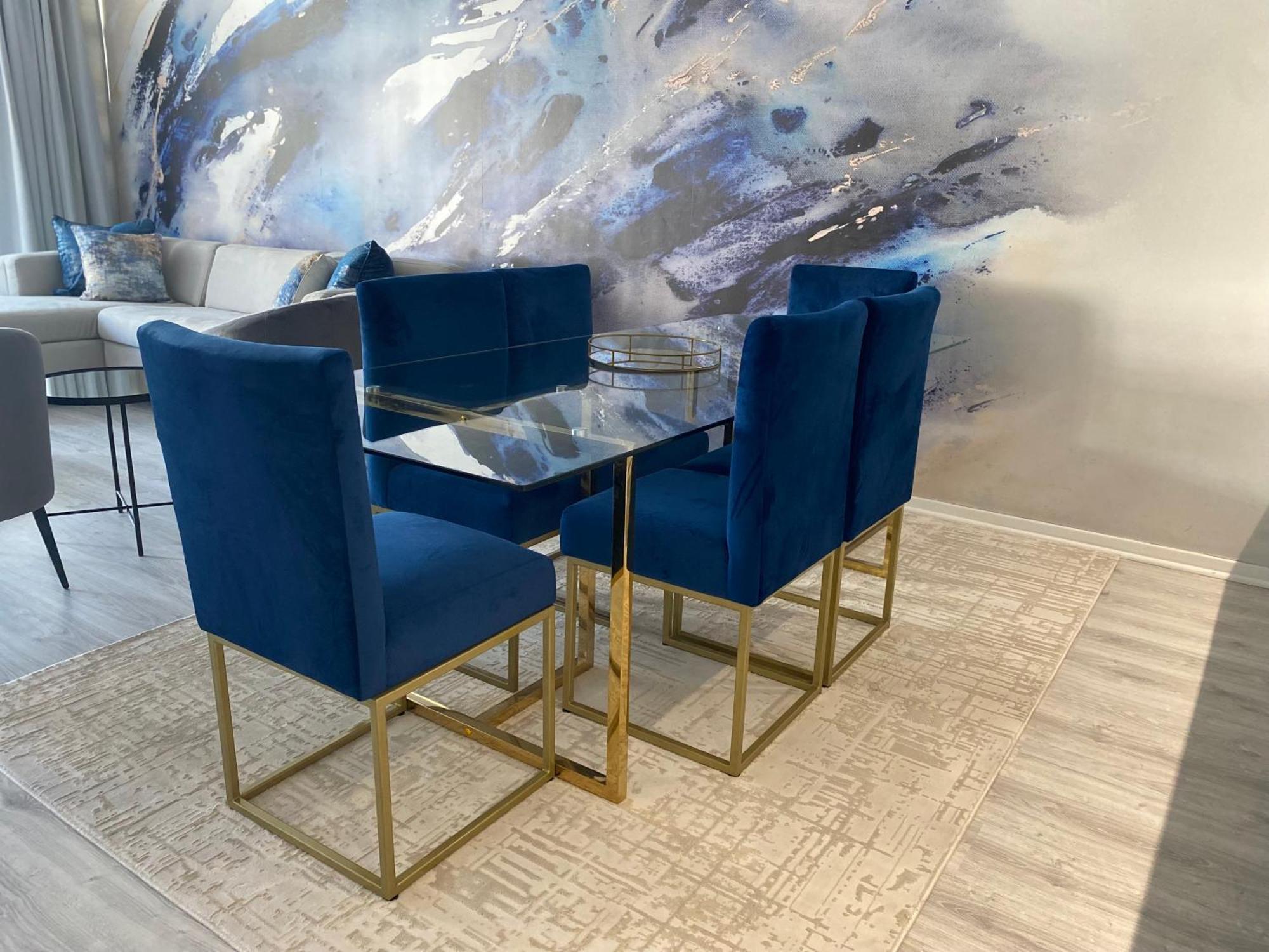 Apartment Luxe Living- Flatrock *